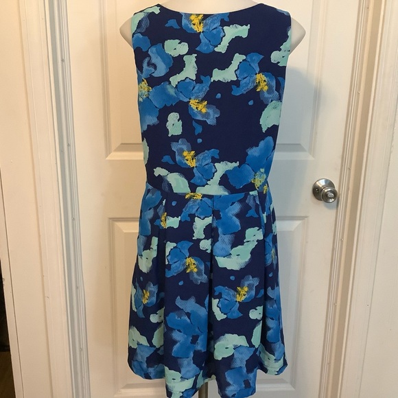 Charming Charlie dress women size Small sleeveless blue floral print . - Picture 3 of 11